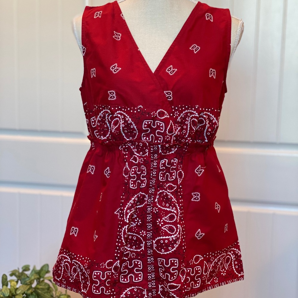 Vibrant Red Bandana Designed Sleeveless Top